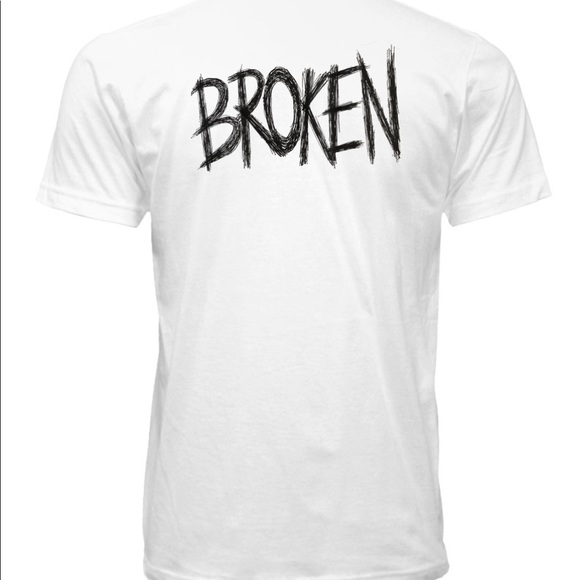 The Broken Tee - Picture 4 of 4
